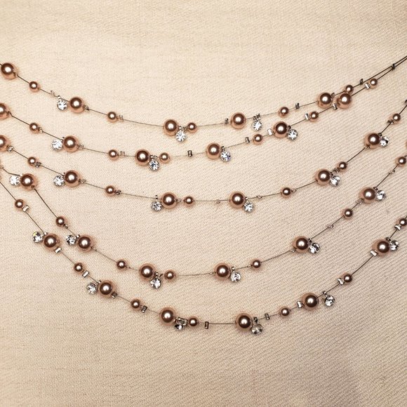 Earrings & Necklace Set (Pearl, Crystal) - Picture 4 of 6